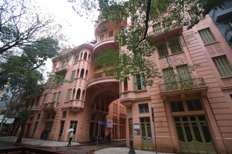 Depois de escapar da demolição, conjunto da CCMQ chegou a ser cogitado como agência bancária antes de ganhar destinação cultural