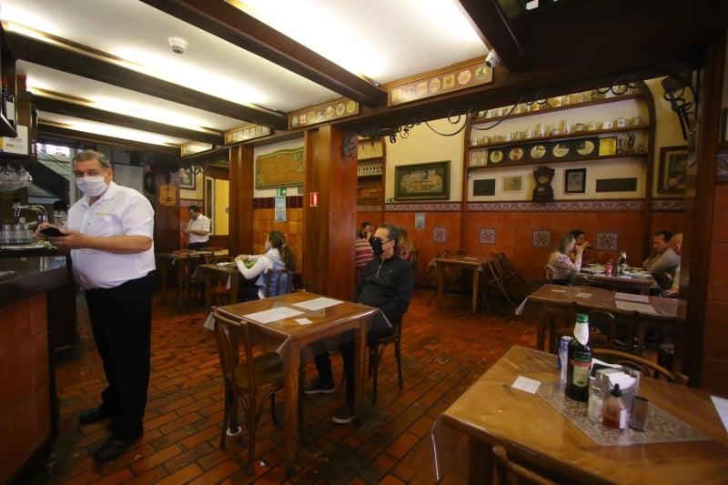 O tradicional restaurante Gambrinus não funcionava aos domingos há mais de 10 anos