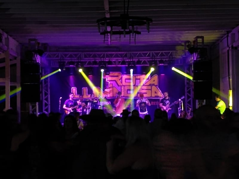 Setor de festas com bandas e bailões aguarda liberação de atividades a partir de novembro