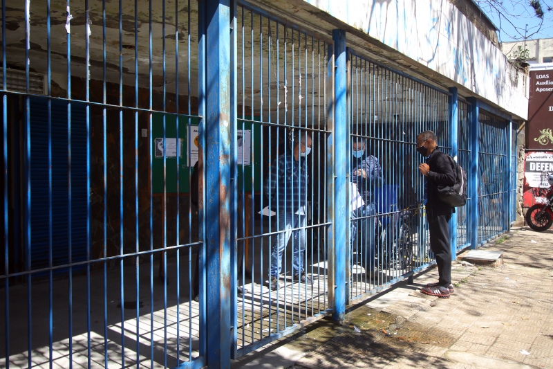 Em relação a ontem (24), aumentou em 56 o número de médicos que compareceram às agências