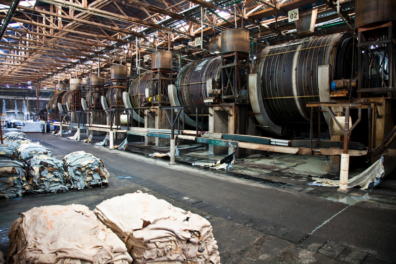 Beneficiamento do couro exige utilização de produtos químicos