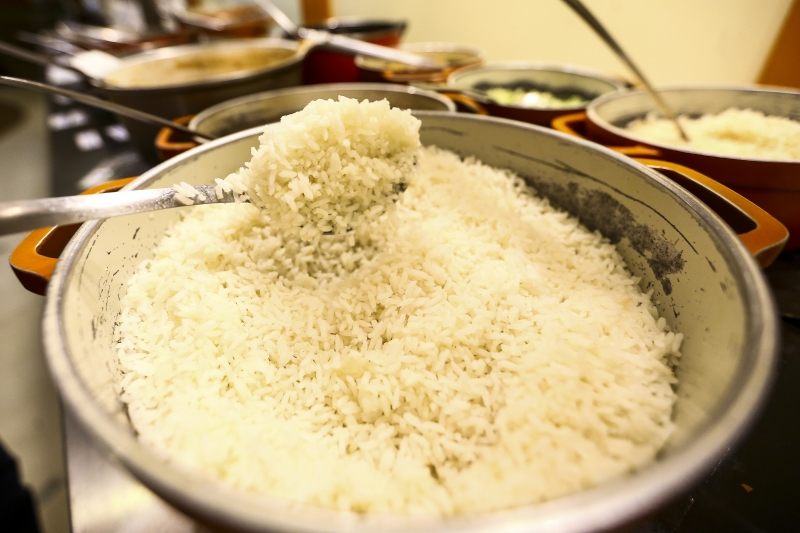 Venda de arroz caiu em valor mas cresceu em volume, o que mostra procura por marcas mais baratas