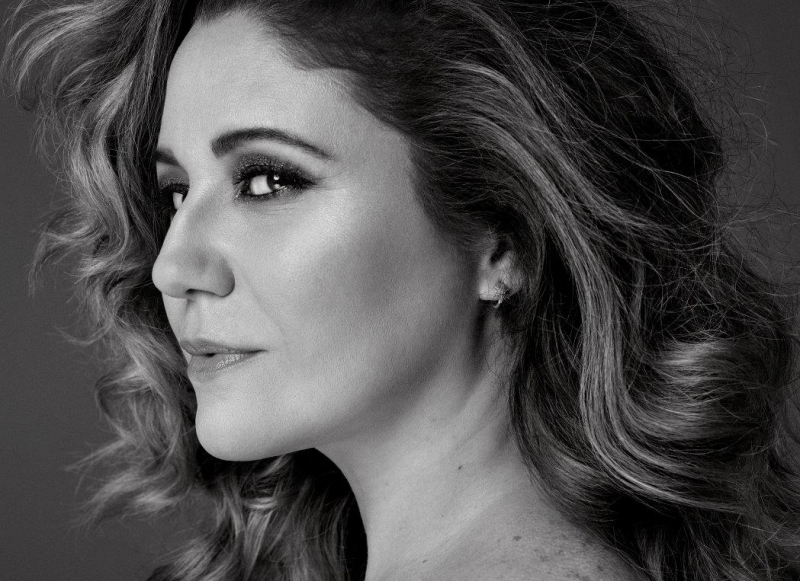 Cantora Maria Rita participa de live para homenagear espaço que guarda memorial de sua mãe 