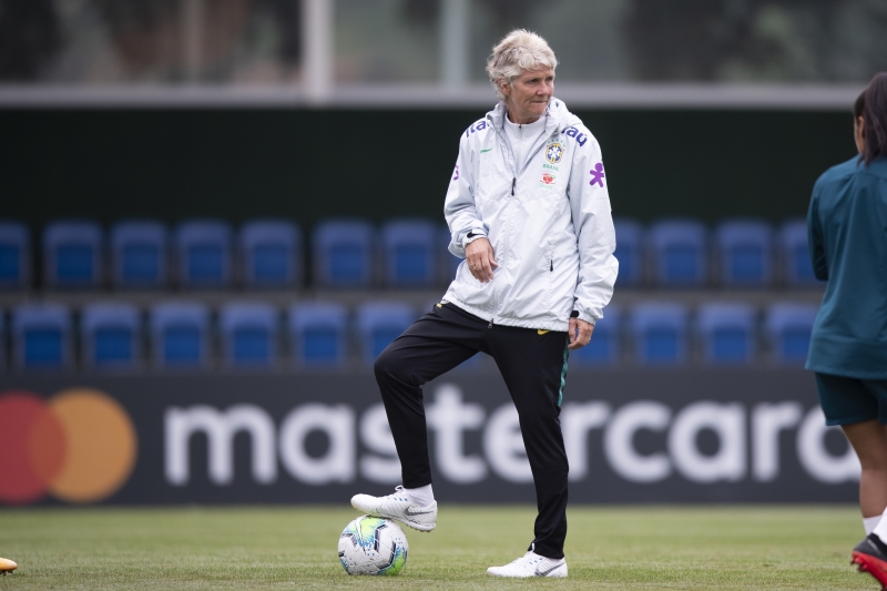 Maioria das atletas convocadas pela treinadora sueca atua no futebol brasileiro