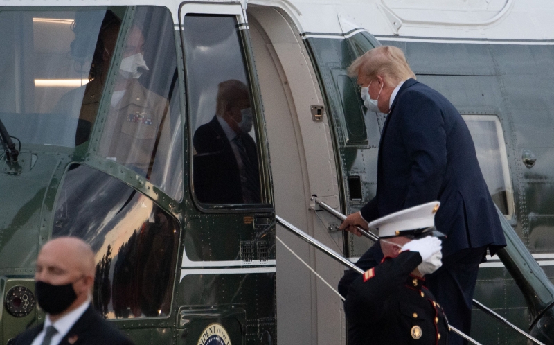 Donald Trump deixou o hospital Walter Reed, em Washington, após três noites internado com Covid-19