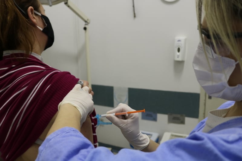 Segundo o governo, é 'impossível' que o fato esteja relacionado com a vacina