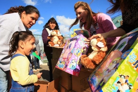 Campanha de Porto Alegre já distribuiu mais de 1,9 mil brinquedos
