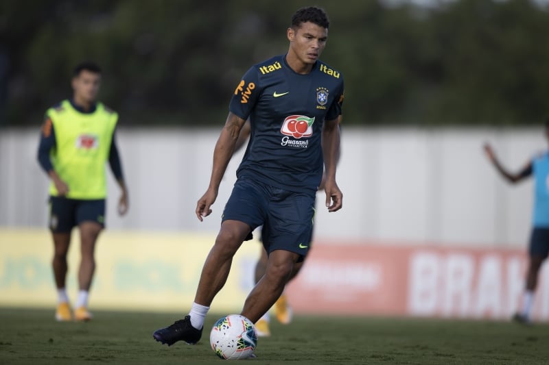 Zagueiro Thiago Silva será o capitão do time do técnico Tite