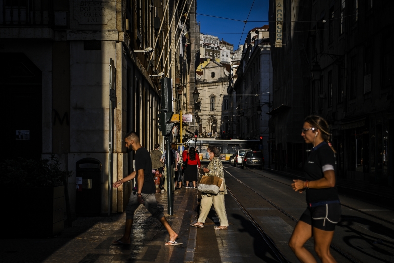 Brasileiros seguem como a maior comunidade estrangeira em Portugal, representando 27,8% dos imigrantes no país