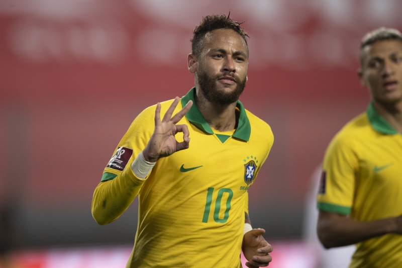 Atacante se tornou o segundo maior artilheiro com a camisa canarinho 