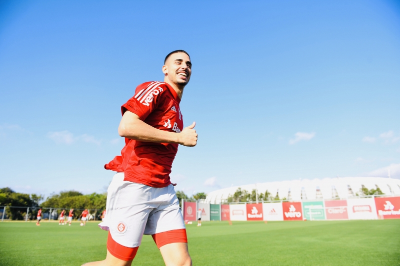 Artilheiro do Brasileirão, atacante vive melhor momento da carreira