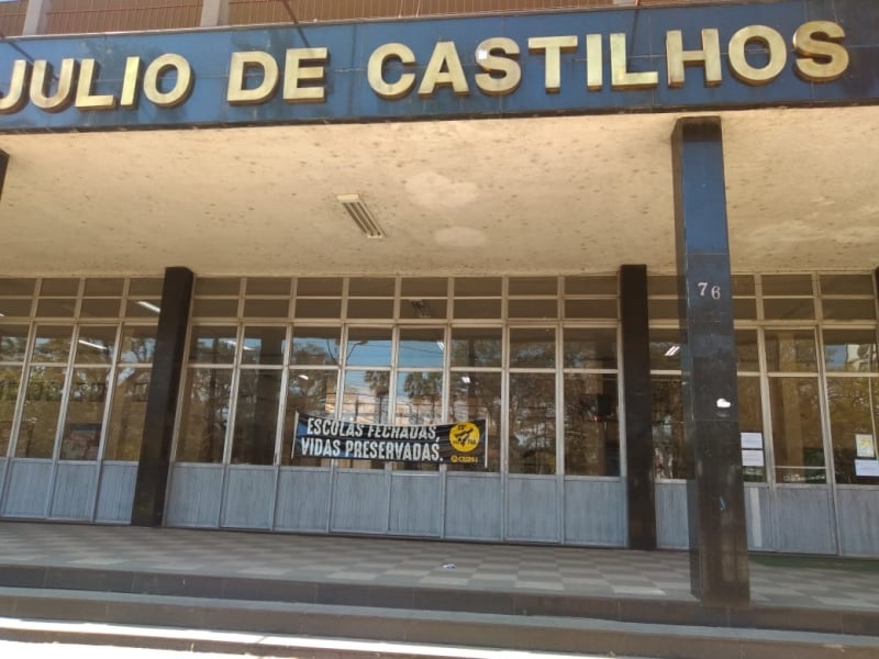 Sindicato dos professores questiona flexibilização em um momento crítico da doença