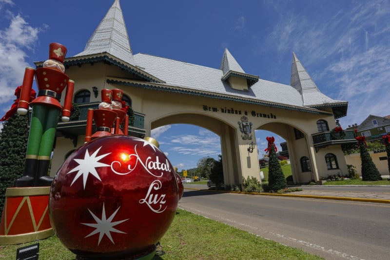 O Natal Luz e a reabertura do Aeroporto Salgado Filho incrementam o turismo na cidade