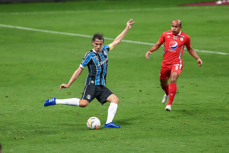 Em noite de atuação fraca, Tricolor arrancou empate na Arena no apagar das luzes
