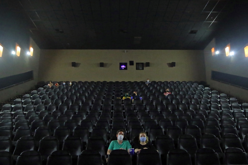 GNC Praia de Belas reabriu após sete meses