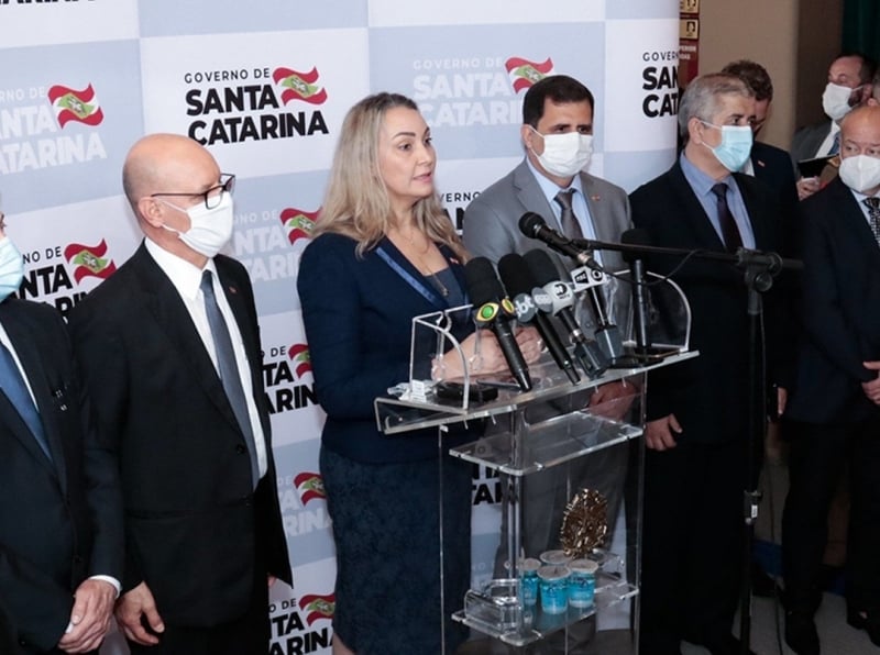 Interina no governo de Santa Catarina, Daniela decide se posicionar