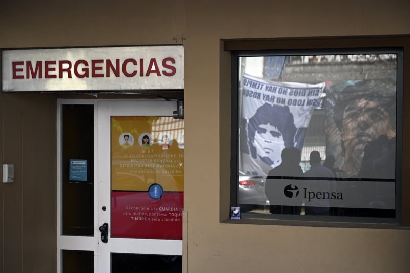 Maradona será operado em clínica em Buenos Aires por causa de um hematoma no lado esquerdo da cabeça