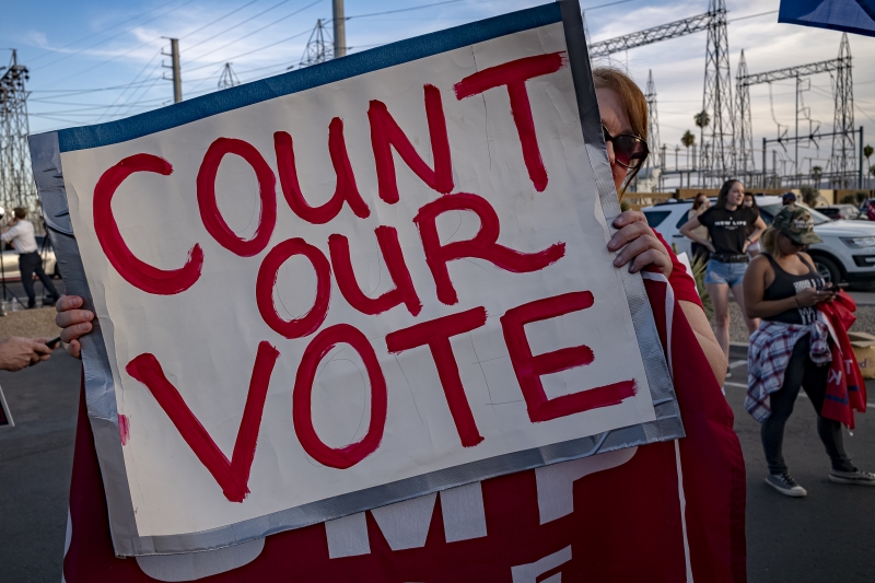 Alguns republicanos pediram aos cabos eleitorais estaduais que não certifiquem resultados