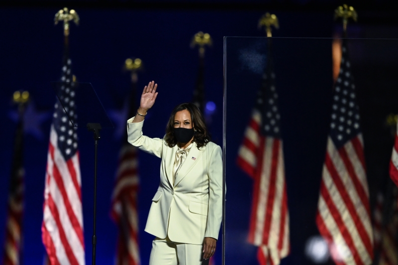 Kamala Harris destacou a importância de ser a primeira mulher a assumir a vice-Presidência dos EUA
