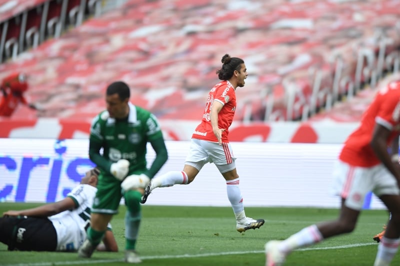 Nonato entrou na etapa final e marcou o segundo gol colorado