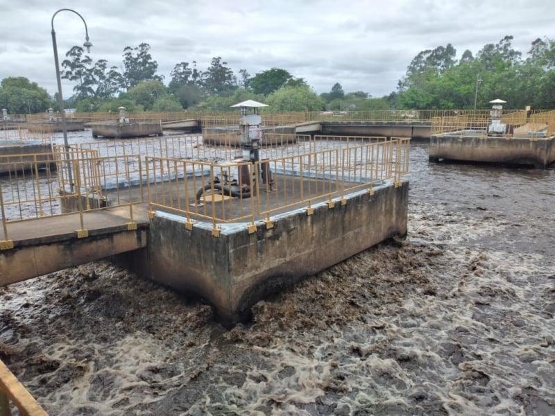 {'nm_midia_inter_thumb1':'https://www.jornaldocomercio.com/_midias/jpg/2020/11/10/206x137/1_esgotp-9185634.jpg', 'id_midia_tipo':'2', 'id_tetag_galer':'', 'id_midia':'5faadc4c43cbf', 'cd_midia':9185634, 'ds_midia_link': 'https://www.jornaldocomercio.com/_midias/jpg/2020/11/10/esgotp-9185634.jpg', 'ds_midia': 'Amostras de água dos esgotos confirmam novo aumento da disseminação da Covid-19 na Capital', 'ds_midia_credi': 'LISIANE TROMBIN/CEVS/DIVULGAÇÃO/JC', 'ds_midia_titlo': 'Amostras de água dos esgotos confirmam novo aumento da disseminação da Covid-19 na Capital', 'cd_tetag': '1', 'cd_midia_w': '800', 'cd_midia_h': '600', 'align': 'Left'}