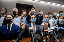 Ante cerco chinês, parlamentares pró-democracia renunciam em Hong Kong
