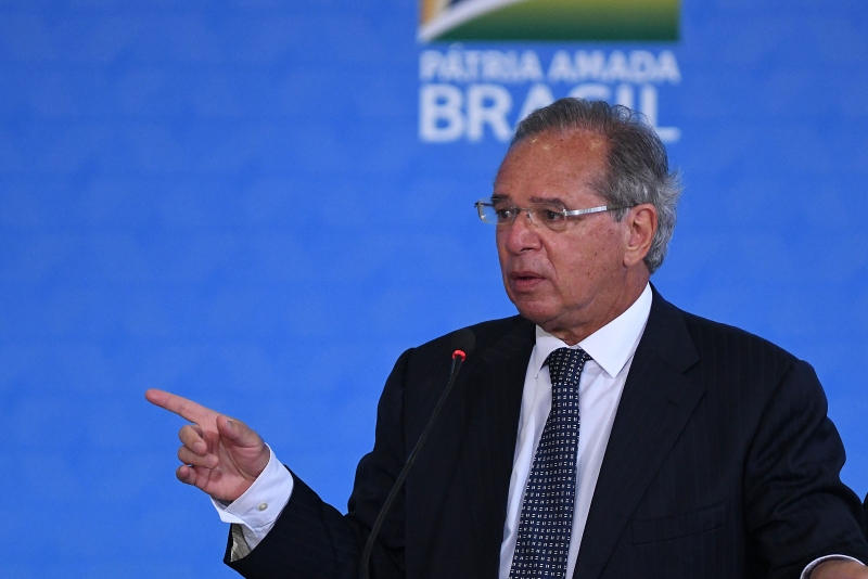 Economia Com Erros Na Economia Paulo Guedes Alerta Que Brasil Pode Virar Venezuela