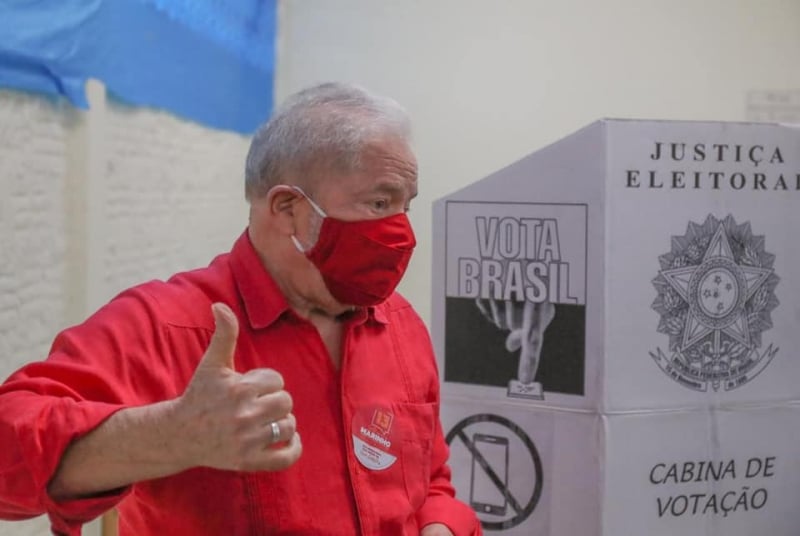 ex-presidente Lula vota em São Bernardo do Campo