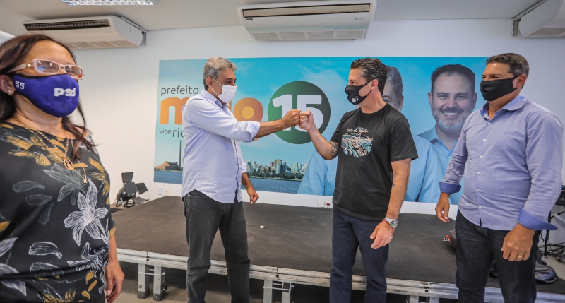 Nagelstein (d) formalizou o apoio à chapa de Melo em reunião no comitê do emedebista