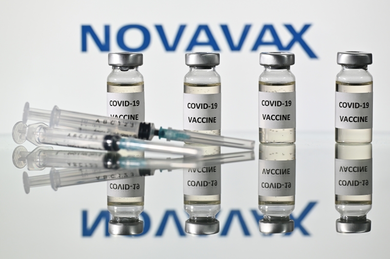 os vacinados no teste, 106 contra�ram o v�rus, sendo 10 do grupo que tomaram o imunizante