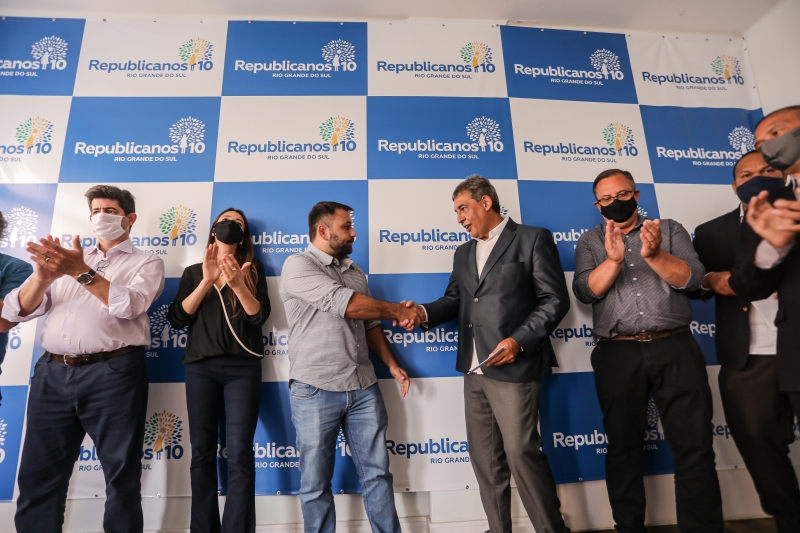 Melo recebeu apoio dos Republicanos, de João Derly