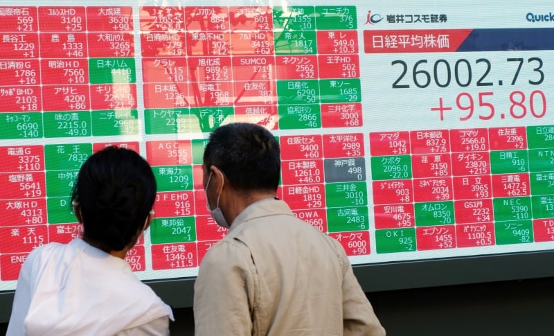 Após feriado, os mercados da China continental voltaram aos negócios com desempenho misto