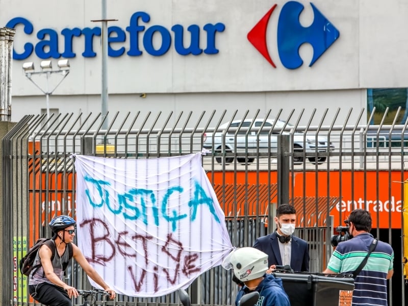 Beto Freitas foi assassinado em uma loja do Carrefour em Porto Alegre na noite de 19 de novembro 