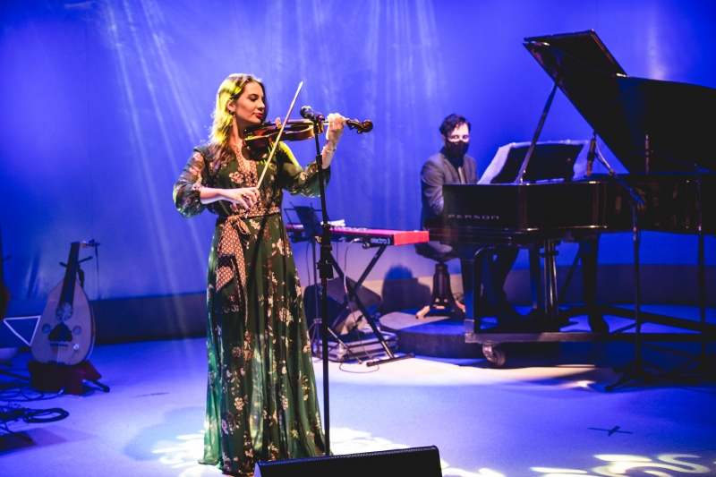 Cantora e violinista Júlia Reis representa o Rio Grande do Sul no evento