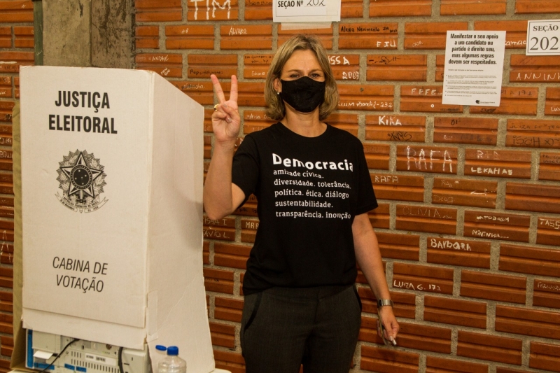 Paula teve 68,69% da votação válida ou 105.020 votos; Ivan Duarte ficou com 31,31% dos votos