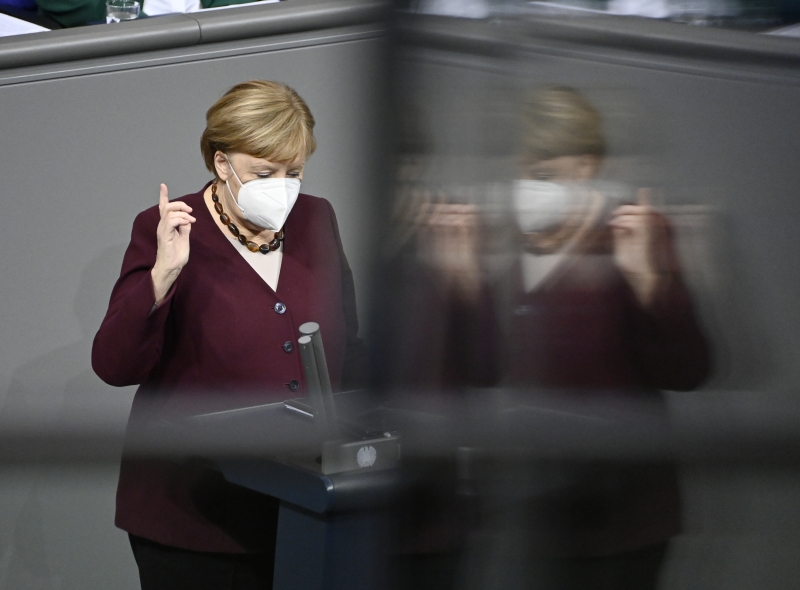 'Espero que ainda cheguemos a uma solução contratual', disse Merkel