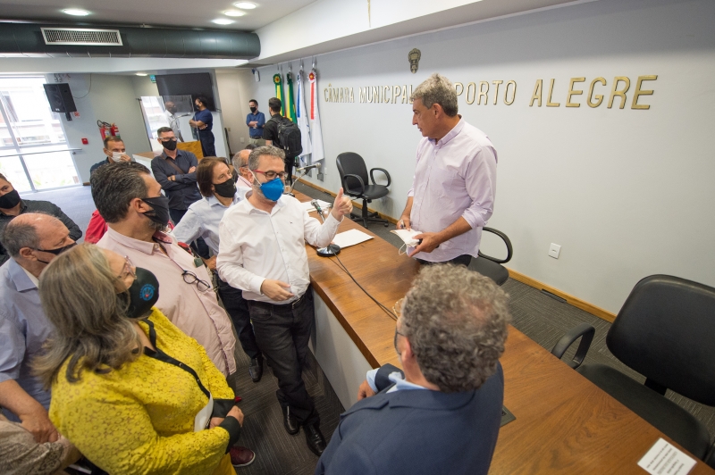 Vereadores se reuniram com o prefeito eleito Sebastião Melo para tratar de encaminhamentos sobre situação dos servidores do Imesf