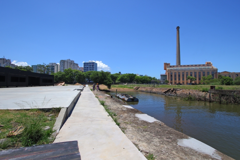 {'nm_midia_inter_thumb1':'https://www.jornaldocomercio.com/_midias/jpg/2020/12/15/206x137/1_lp_151220___embarcadero__15_-9211491.jpg', 'id_midia_tipo':'2', 'id_tetag_galer':'', 'id_midia':'5fd8e670d2b4d', 'cd_midia':9211491, 'ds_midia_link': 'https://www.jornaldocomercio.com/_midias/jpg/2020/12/15/lp_151220___embarcadero__15_-9211491.jpg', 'ds_midia': 'Fotos no Embarcadero - conferir as obras que est&atilde;o quase finalizadas', 'ds_midia_credi': 'LUIZA PRADO/JC', 'ds_midia_titlo': 'Fotos no Embarcadero - conferir as obras que est&atilde;o quase finalizadas', 'cd_tetag': '1', 'cd_midia_w': '800', 'cd_midia_h': '533', 'align': 'Left'}