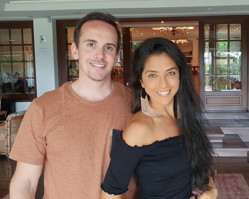 {'nm_midia_inter_thumb1':'https://www.jornaldocomercio.com/_midias/jpg/2020/12/15/206x137/1_pedro_piccinini_e_maria_luiza_jobim_credito_eduardo_bins_ely-9211878.jpg', 'id_midia_tipo':'2', 'id_tetag_galer':'', 'id_midia':'5fd90f9c31aa0', 'cd_midia':9211878, 'ds_midia_link': 'https://www.jornaldocomercio.com/_midias/jpg/2020/12/15/pedro_piccinini_e_maria_luiza_jobim_credito_eduardo_bins_ely-9211878.jpg', 'ds_midia': 'O cirurgião   plástico Pedro   Piccinini e Maria   Luiza Jobim', 'ds_midia_credi': 'EDUARDO BINS ELY/ESPECIAL/JC', 'ds_midia_titlo': 'O cirurgião   plástico Pedro   Piccinini e Maria   Luiza Jobim', 'cd_tetag': '1', 'cd_midia_w': '100%', align=