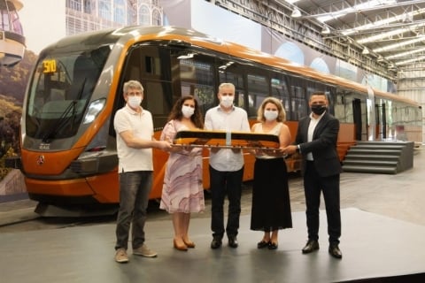 Marcopolo Rail entrega primeiro VLT