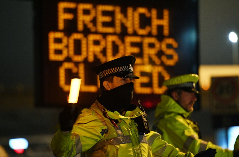 França fechou completamente as fronteiras com território britânico