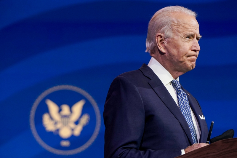 'É preciso paciência, persistência e determinação para vencer este vírus', disse Biden