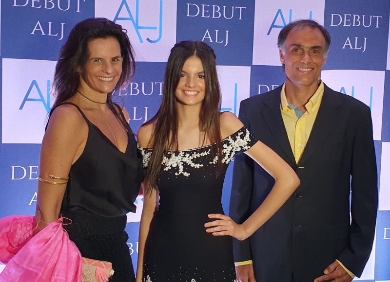 Mariana Bertolucci, Antônia Bertolucci Martinelli de 
Lima e Fernando Martinelli de Lima na apresentação 
das debutantes da Leopoldina Juvenil