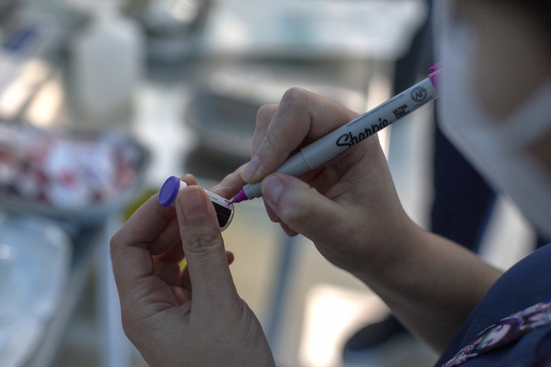 No Chile, país fechou contrato para comprar 10 milhões de doses da vacina da Pfizer