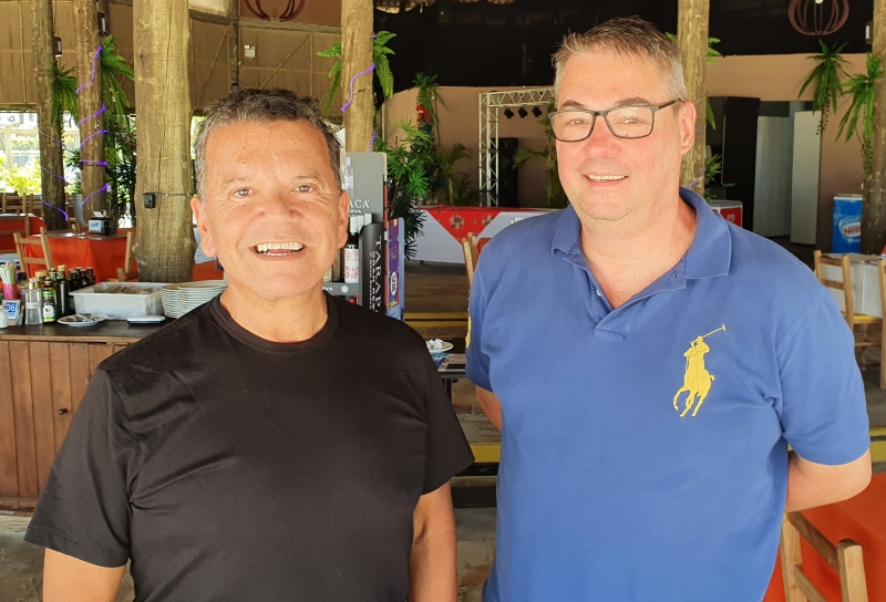 Pedro Carneiro da Fontoura e o procurador Eduardo de Lima Veiga no ritmo do verão