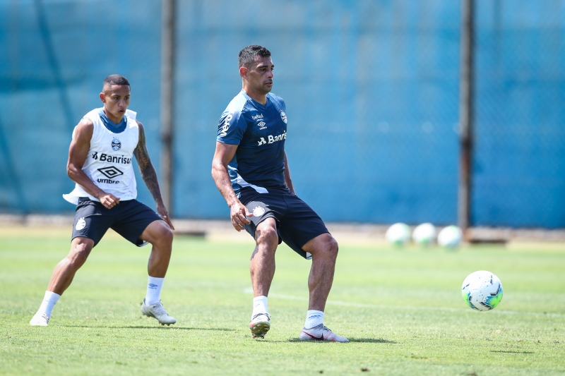 Autor do gol na primeira partida, Diego Souza alerta para arbitragem no duelo de volta