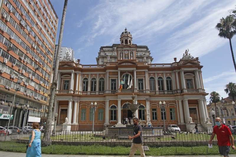 Conselho Universitário pediu mais informações e prefeitura não quer esperar

