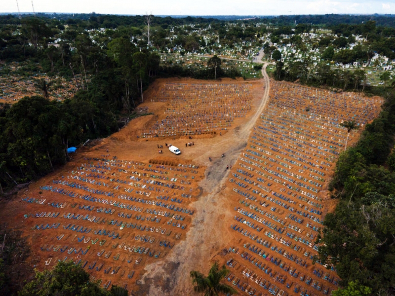 Cemitério público de Manaus voltou a receber número elevado de corpos de mortos por Covid-19