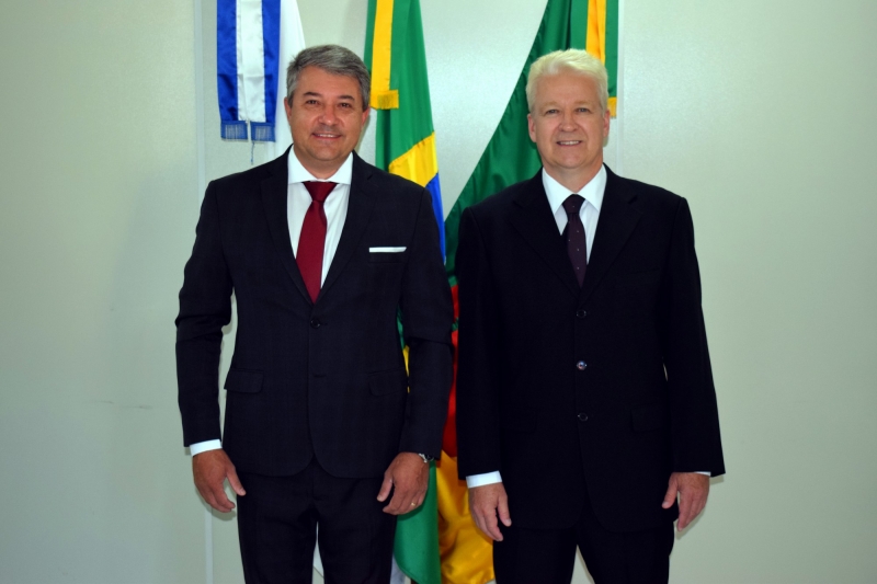 Jorge Darlei Wolf e o vice-prefeito Martim Wissmann assumiram o mandato em Nova Petrópolis