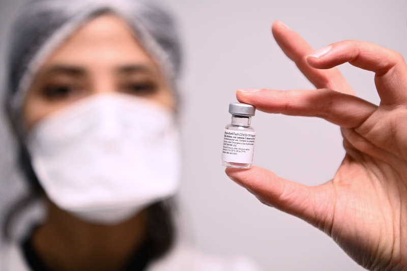 Foco da indústria farmacêutica desde o início do ano passado, vacinas contra a Covid-19 já estão sendo aplicadas em mais de cinquenta países